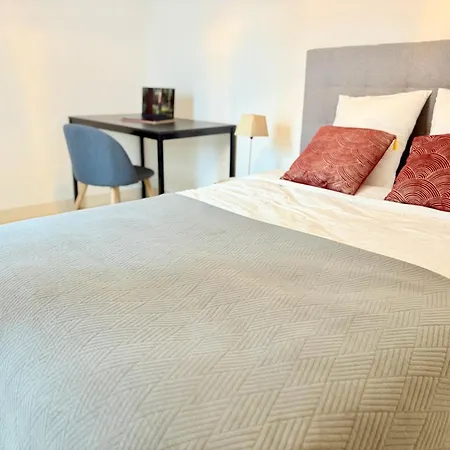 Hypercentre - 2 - Proche Commerces Cholet