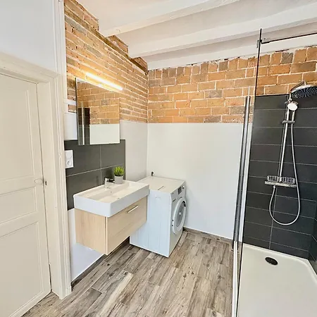 Hypercentre - 2 - Proche Commerces *