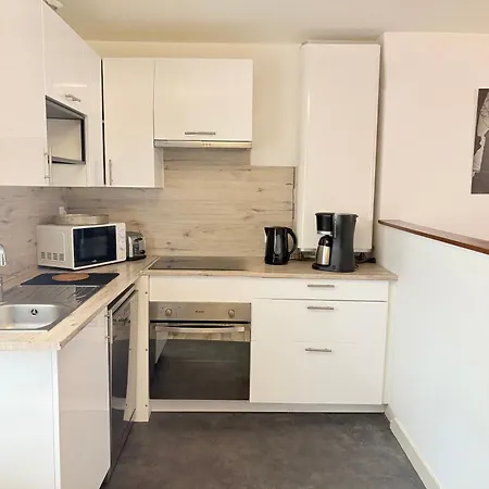 Hypercentre - 2 - Proche Commerces Daire