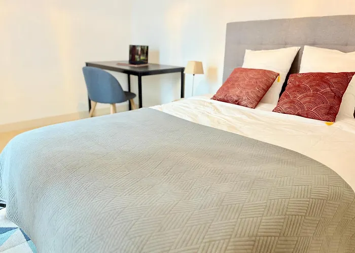 Hypercentre - 2 - Proche Commerces شوليه