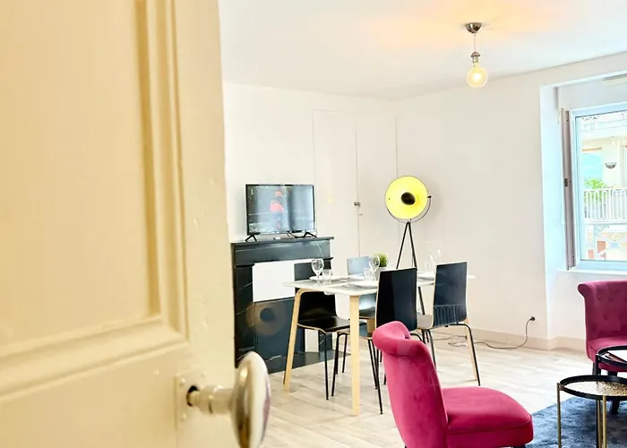 Hypercentre - 2 - Proche Commerces Cholet